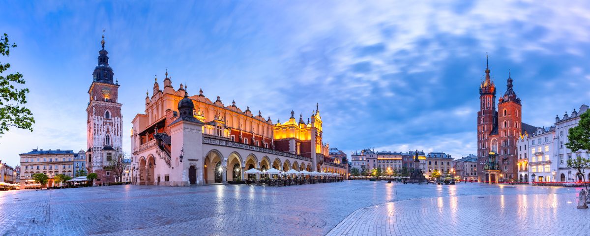 Rynek Główny w Krakowie, archiwum DataBank w Kłaju obsługuje firmy z Krakowa i Małopolski